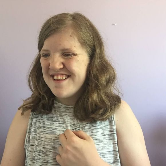 Meet your Posher, Mikaela - Picture 1 of 1